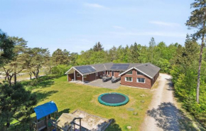 11 Bedroom Stunning Home In Blåvand